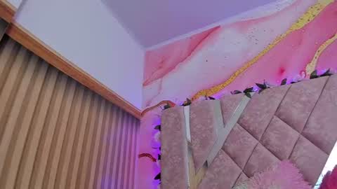 emily_velvet_ online show from August 13, 10:02 pm