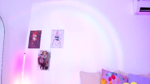 emily_walker4 online show from August 4, 5:26 am