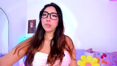 emily_walker4 online show from August 8, 1:05 am