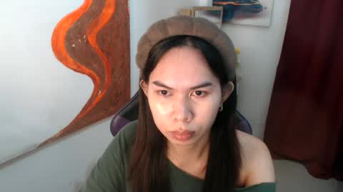 emily_xo143 online show from July 9, 7:46 am