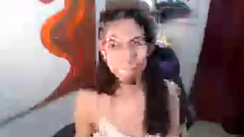 emily_xo143 online show from July 11, 11:16 am