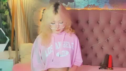 Baby Emelli online show from July 27, 9:04 am