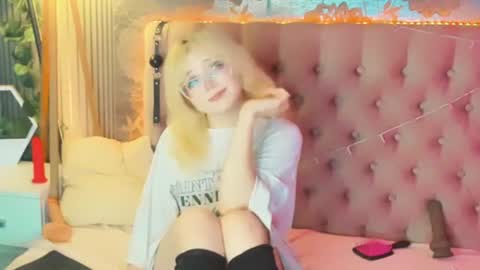 Baby Emelli online show from July 29, 7:26 am