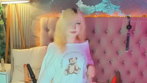Baby Emelli online show from August 3, 8:21 am