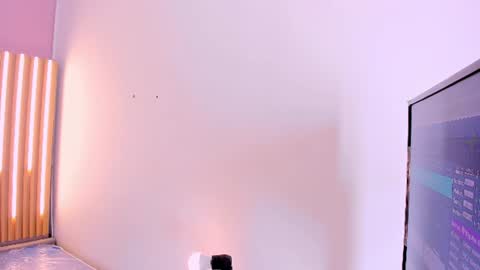 Emily online show from August 6, 10:47 am