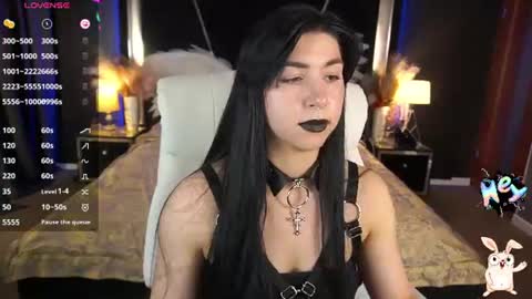 Emy Warm Lady online show from August 6, 7:40 am