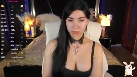Emy Warm Lady online show from August 13, 6:16 am