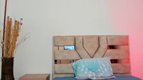 Emily Cranfort online show from August 5, 7:45 pm