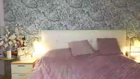 emilydancee online show from June 27, 6:28 am