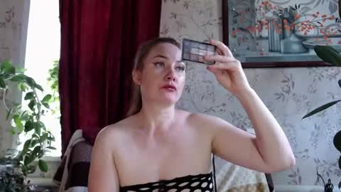 EmilyDoth online show from July 15, 7:09 am