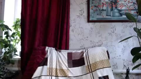 EmilyDoth online show from July 18, 1:50 am