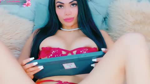 Emily Flame online show from August 8, 10:10 pm