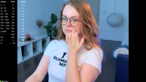 Emily online show from August 9, 2:29 pm