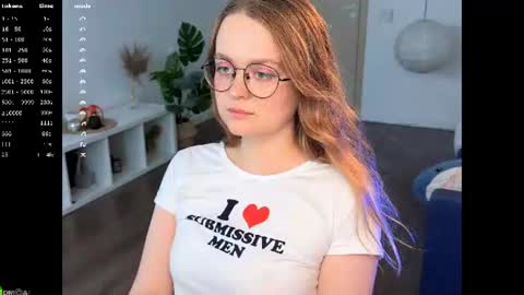 Emily online show from August 16, 2:43 pm