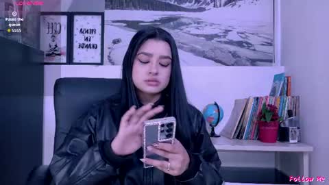 Emily online show from August 17, 11:32 pm