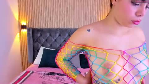 emilygracce online show from August 13, 3:04 pm