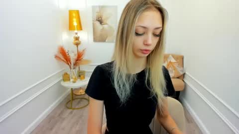 Emily online show from July 18, 3:29 am
