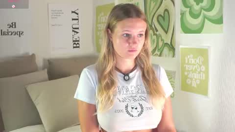 Emi online show from August 14, 11:41 pm