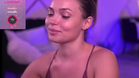 Emily online show from August 4, 5:21 pm