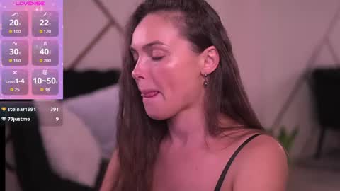 Emily online show from August 7, 12:38 pm