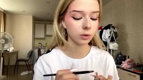 Emily online show from August 15, 8:51 am