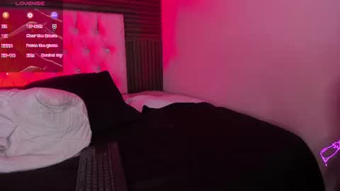 emilymora1_ online show from July 30, 8:21 am