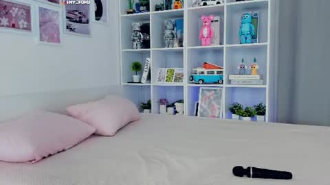 Emily online show from August 10, 8:32 pm