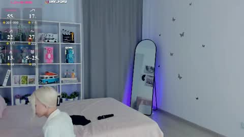 Emily online show from August 14, 6:22 pm