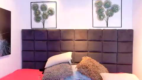 Emily online show from August 3, 3:19 pm