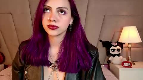 emily online show from June 19, 9:04 pm