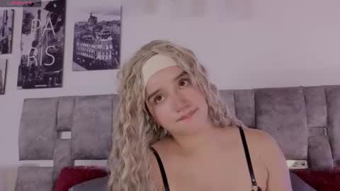 emilyrousex online show from August 15, 2:15 am