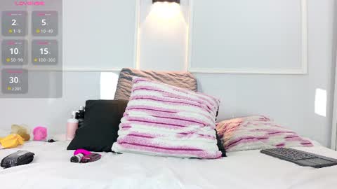emilysexy_3 online show from August 9, 7:59 pm