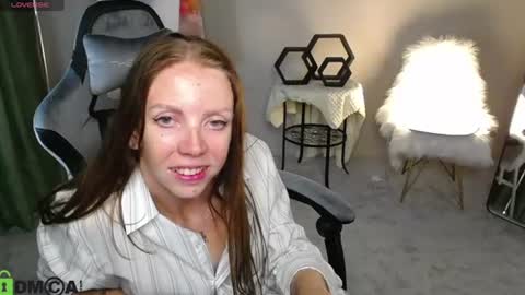 EmilyStevart online show from August 5, 2:15 pm