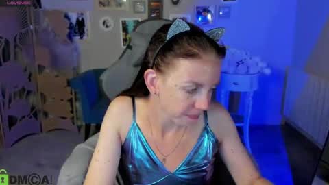 EmilyStevart online show from August 14, 7:34 am