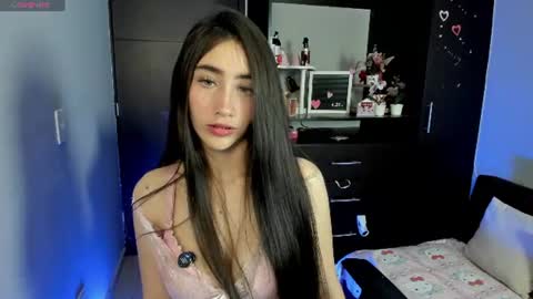Emy online show from June 24, 11:51 pm