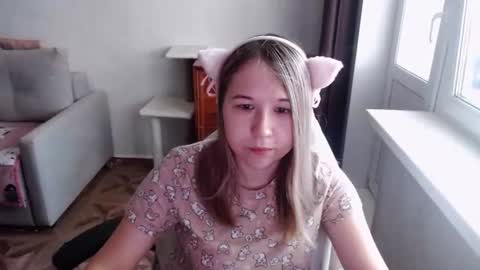 emilyway online show from July 22, 11:45 am