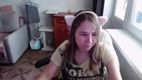 emilyway online show from August 3, 9:38 am