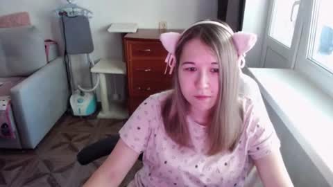 emilyway online show from August 5, 4:54 am