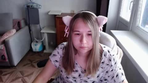 emilyway online show from August 17, 9:14 am