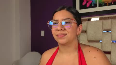 emilyy_cooperr online show from August 6, 6:29 pm