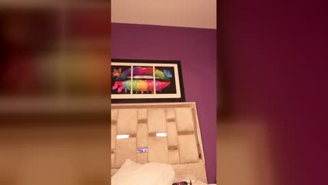 emilyy_cooperr online show from August 13, 6:33 pm