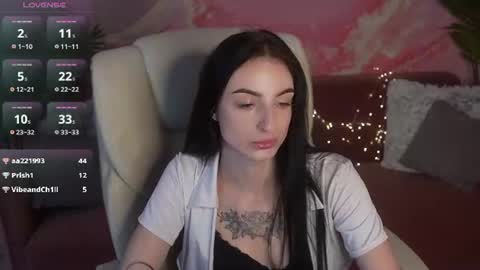 emilyymoon online show from August 5, 2:59 pm