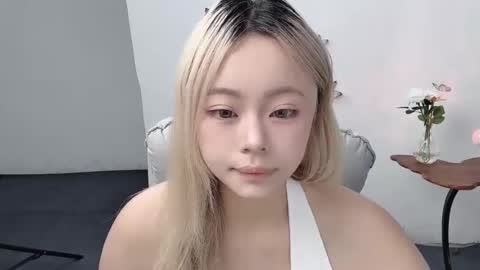 emma668866 online show from August 18, 5:57 am