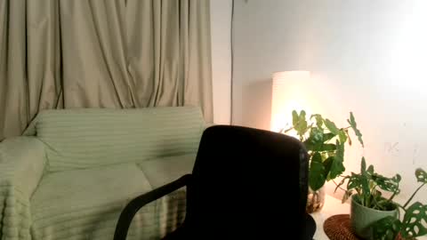 emma______1996 online show from July 8, 10:41 am