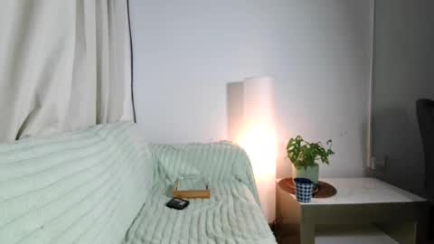 emma______1996 online show from July 11, 7:36 am