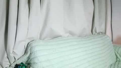 emma______1996 online show from July 14, 10:18 am