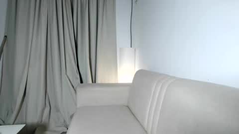 emma______1996 online show from August 17, 9:14 am