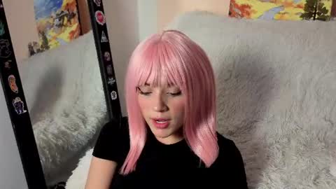 emma__js_ online show from August 3, 6:15 pm