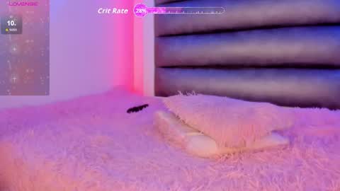 emma__js_ online show from August 15, 10:30 am