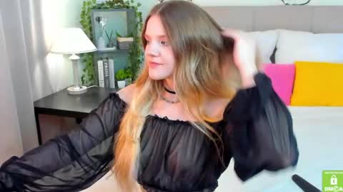 emma__peach online show from August 7, 8:03 am
